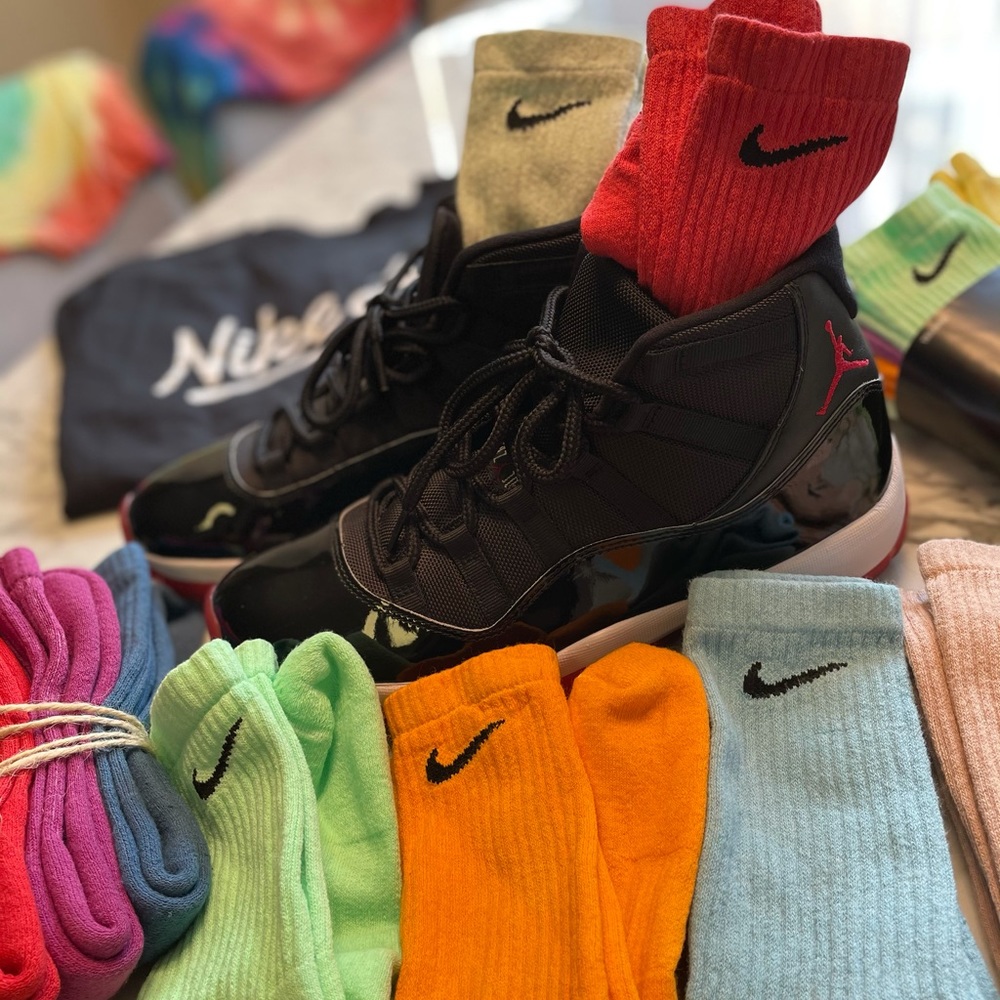 Nikes Performance Colored Dye Socks